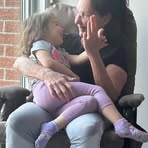 Esther Poulin - Facebook