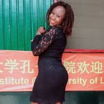 Esther Effanga - @esther_stillme - Instagram