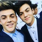 Ethan & Grayson💗📷 - @the_dolan_twinsss_ - Instagram
