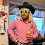 Ethan Lockhart - @e.lox34 - Instagram