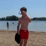 @_ethan_victorio - Instagram