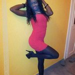 Etta Francis - @walkeryogayui - Instagram