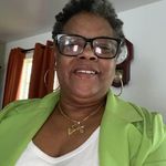 Etta White - @ettarose07 - Instagram