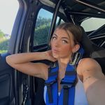 @_evahood - Instagram