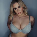 Eva Kemp - @evakemp5210 - Instagram