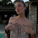 Eva Peacock - @eva.pck - Instagram