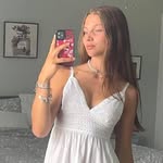 Eva Ralston - @theannaeebmw - Instagram