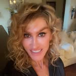 Eva Vineyard - @evavineyard - Instagram