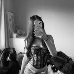 eva wakefield - @evawakefielddd - Instagram