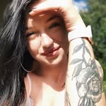 Eva Wallis - @evawallis73 - Instagram