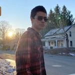 Evan Graf - @evanthegiraffe1 - Instagram