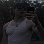 Evan Howe - @camrose_candy - Instagram