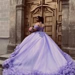 Eve Flores - @evelynflores7069 - Instagram