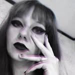 Eve The Vampire - @eve.flowers_ - Instagram