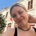@eveholcombe9 - Instagram