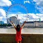 Eve Riddle - @eve_abroad - Instagram