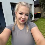Evelyn Clyde - @evelynclyde8 - Instagram