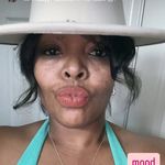 Evelyn Miles - @007motherofone - Instagram