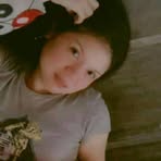 Evelyn Sumatra - Facebook