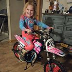 Everly Jones - Facebook