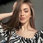 @everlyparker987 - Instagram