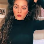Everly Robinson - @warinmae - Instagram