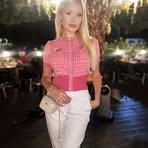 Everly Wells - Facebook