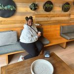 Evette Johnson - @evettesadventures - Instagram
