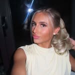 @evieayersx - Instagram