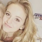 Evie Clair - @evieclairfanpageee - Instagram