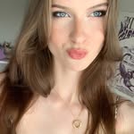 evie⁉️ - @eviecrosslay - Instagram