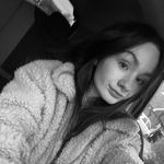 Evie - @eviehowell__ - Instagram