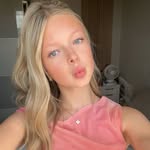evieꨄ - @evielightf - Instagram