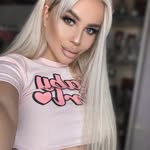 Betty - @evieorrllana - Instagram