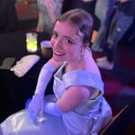 Evie Schmidt - @misschanandlerbong0414 - Instagram