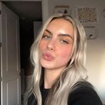 Ava Strange - Facebook