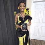 Fallon Taylor - @sippinteawine - Instagram