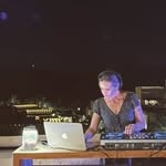 Fatima De Leon - @lamorenasounds - Instagram
