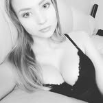 Faye Charron🇲🇫🇩🇪 - @charronfaye - Instagram