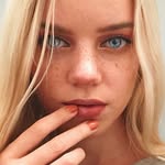 Fay Clark - @fi.fi.0 - Instagram