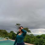 Lara Faye - Facebook