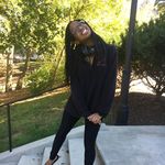 Faye Sheppard - @fayefizzles - Instagram