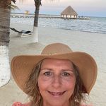 Faye Simms - @hopenhelpgiftbox - Instagram