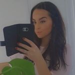 # feliciacaesar - @feliciacaesar - Instagram