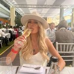 @felicityabbott__ - Instagram