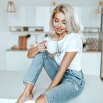 Felicity Burke - Facebook