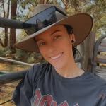 Farmer Flic - @felicity__gray - Instagram