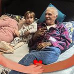 Felicity Hansen - Facebook