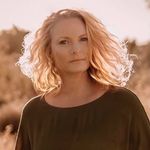 Felicity White - @felicity.hansen.58 - Instagram