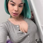 Felicity Horton - @felicity_hordton - Instagram